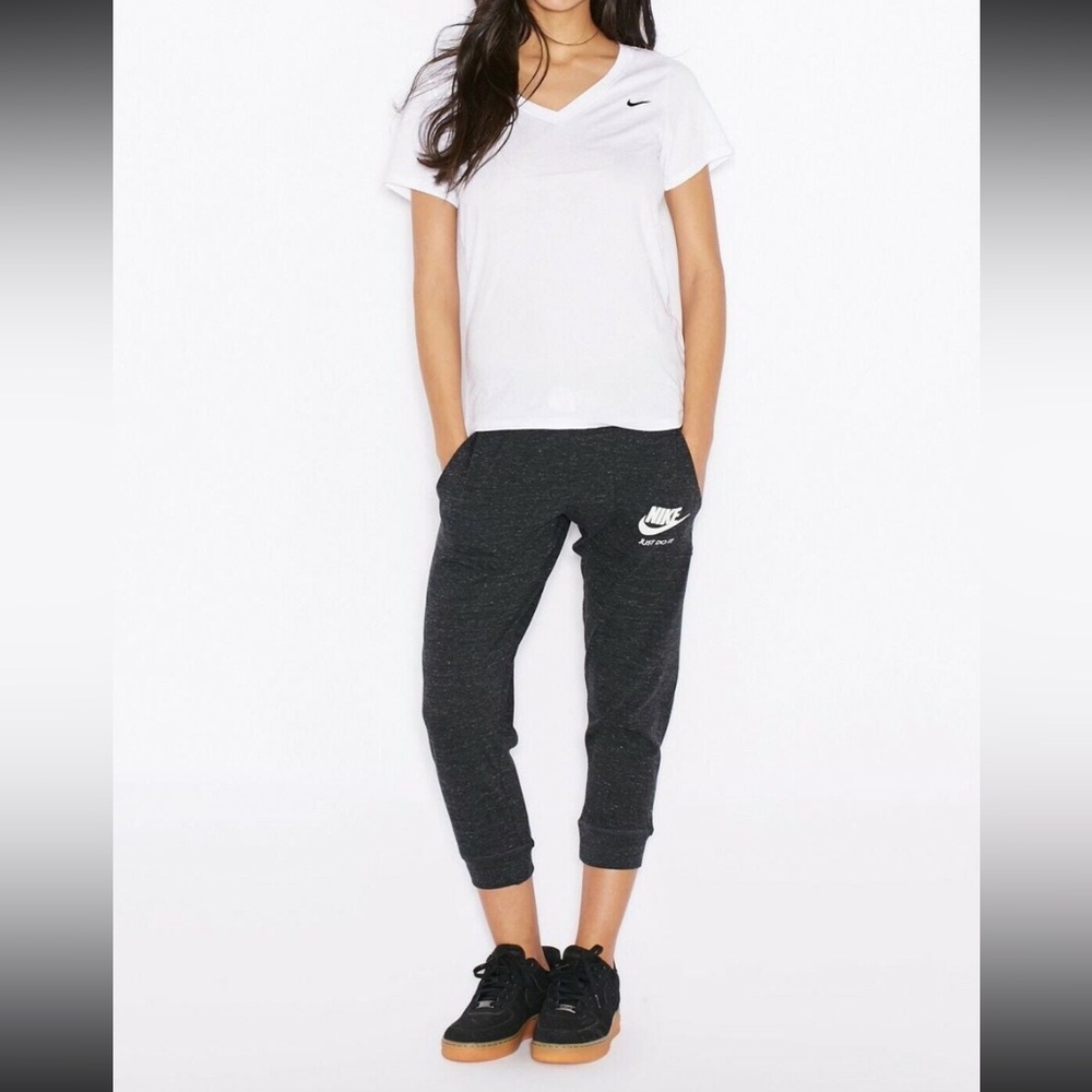 Nike Plus Vintage Capri Pants - Picture 8 of 8